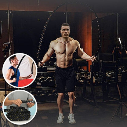 homme saute avec corde a sauter dans gym