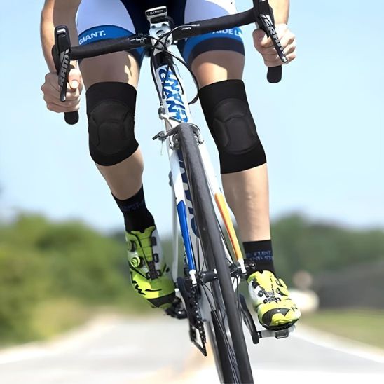 cycliste-portant-genouillère