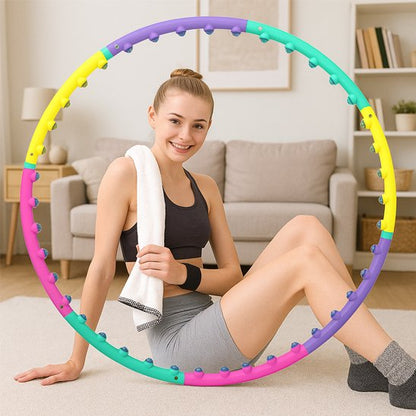 Hula hoop femme utilisé à domicile pour une séance fitness douce combinant confort et tonification du corps