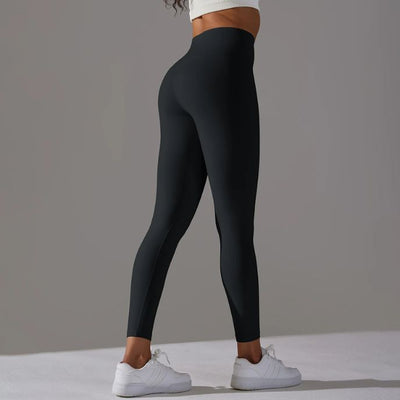 femme porte legging noir